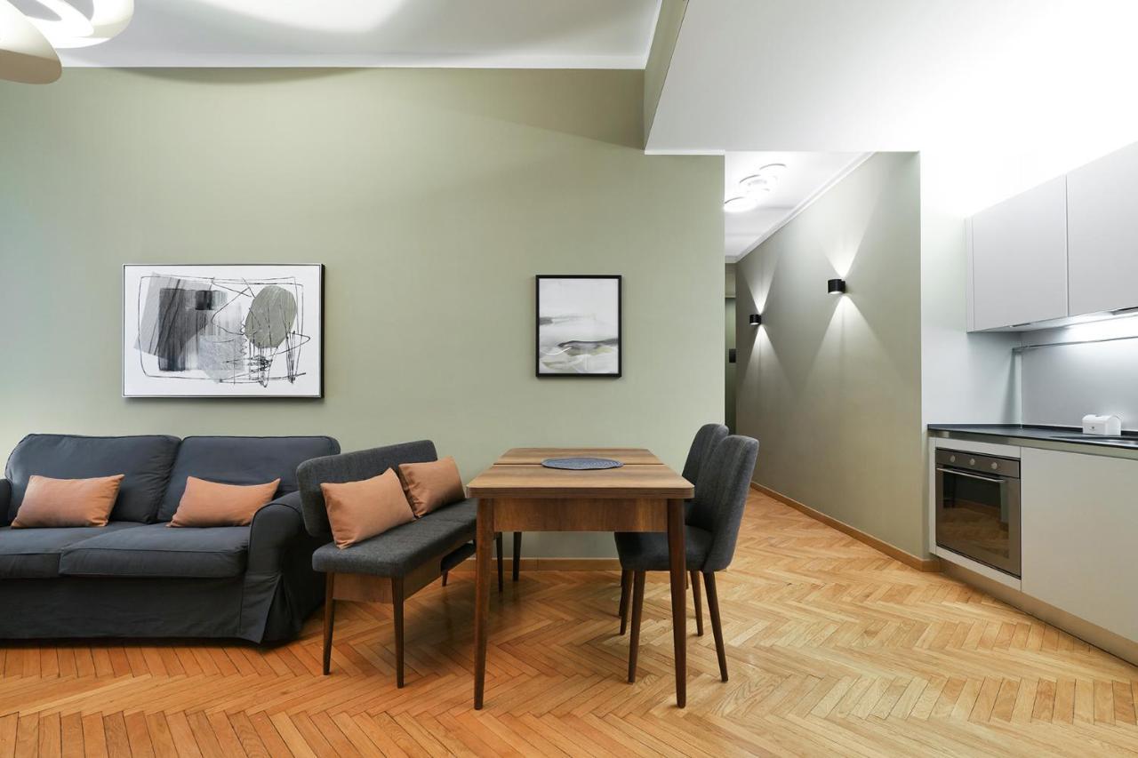 Contempora - Cavallotti 13 - B21 * Milano
